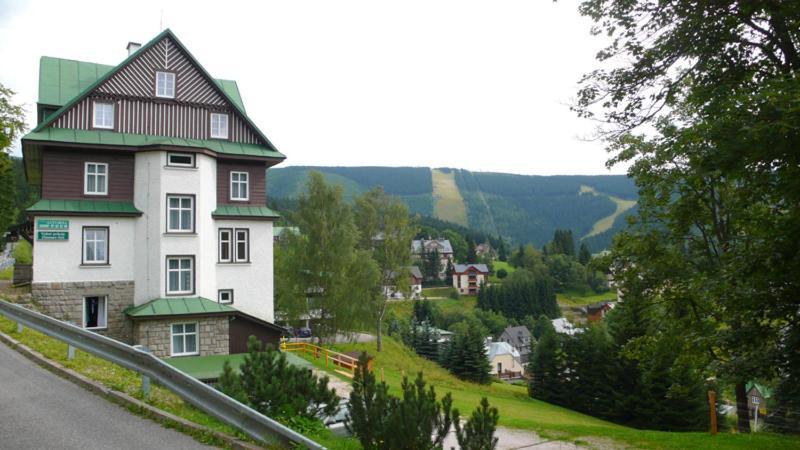 Astoria Inn スピンドレルフ・ムリン エクステリア 写真