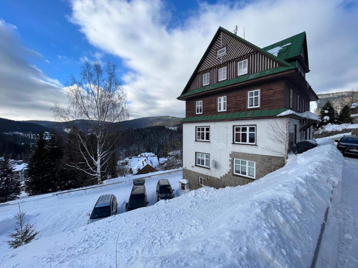 Astoria Inn スピンドレルフ・ムリン エクステリア 写真